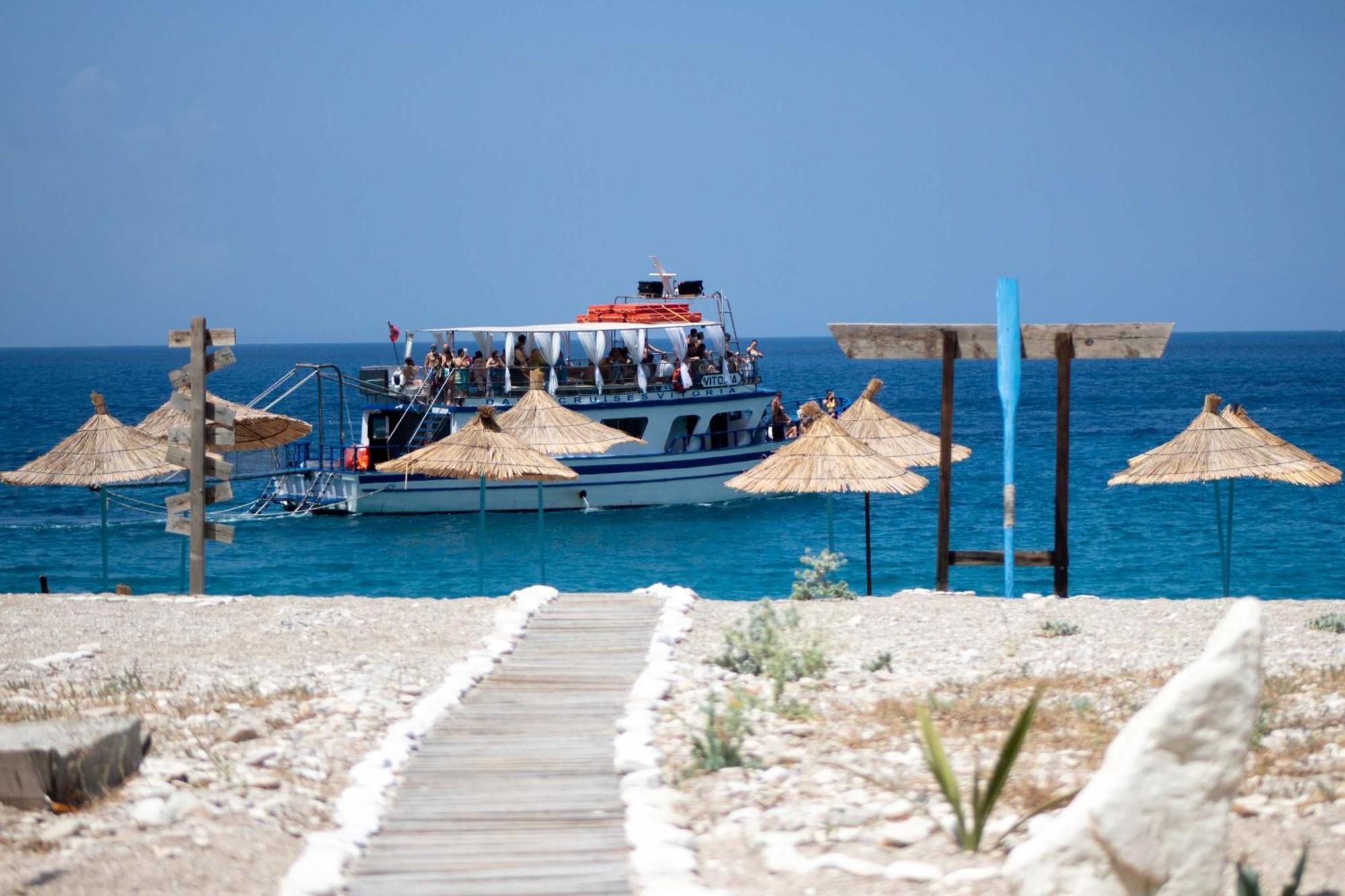 Lost Paradise Eco Camping Himarë Eksteriør billede