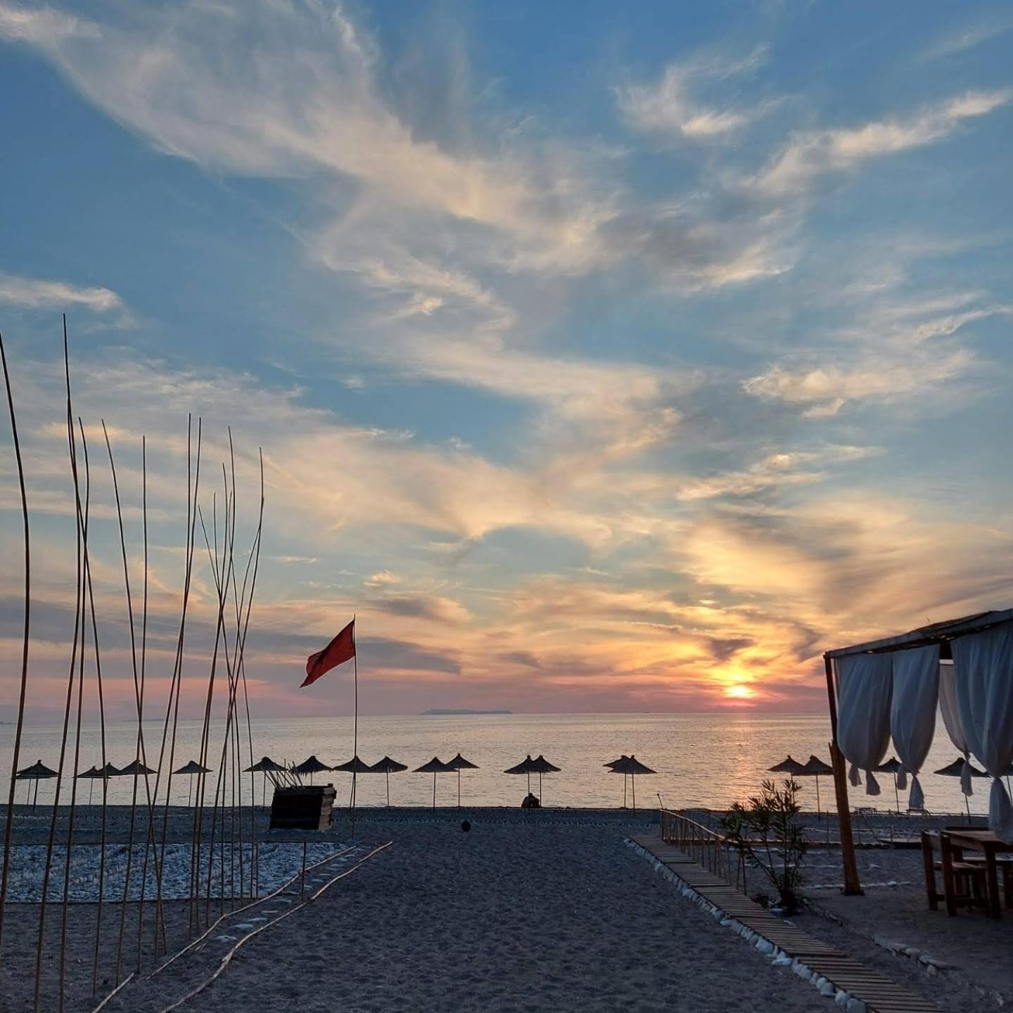 Lost Paradise Eco Camping Himarë Eksteriør billede