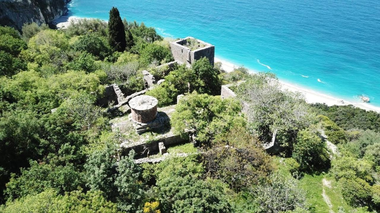 Lost Paradise Eco Camping Himarë Eksteriør billede